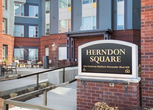 Herndon Square Final 4