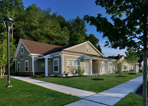 Villageatharmonygarden 06